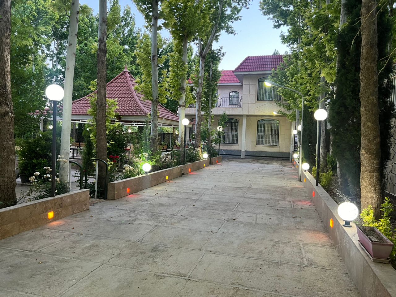 باغ لطیف دام شکن